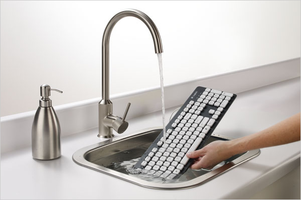 水で洗えるキーボード、ロジクール「Washable Keyboard k310」の画像